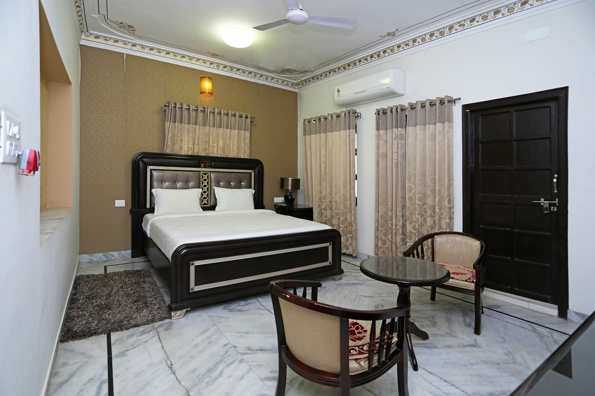 Oyo Home Heritage Near City Palace Udaipur Exterior photo